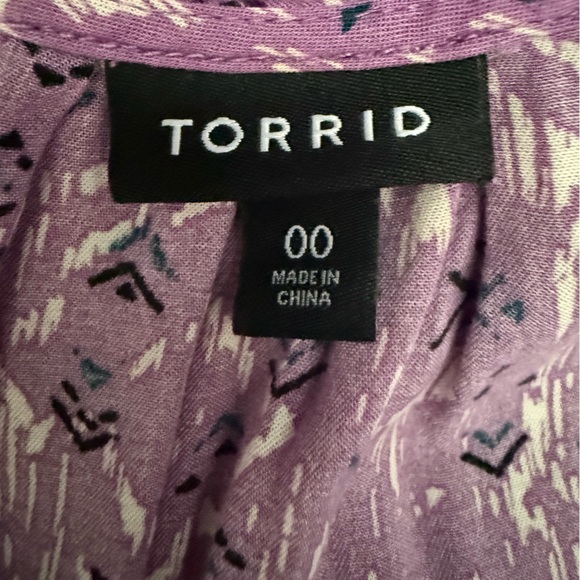 torrid Lavender Printed Sleeveless V-Neck Midi top - Picture 7 of 8